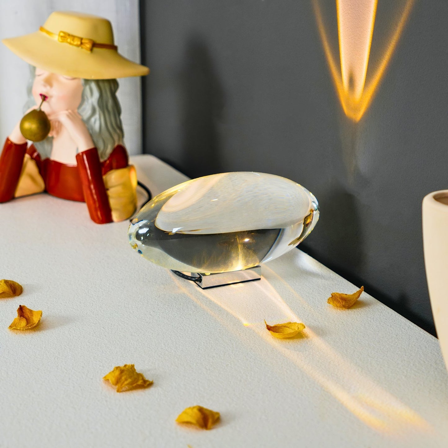 ELIOS Table Lamp - Zeenova