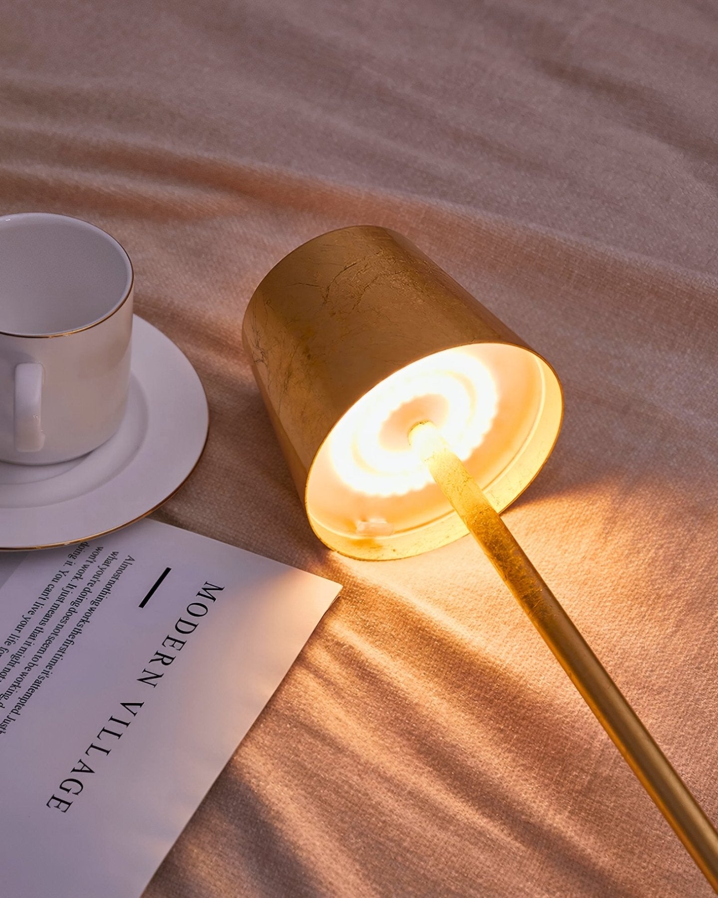 ELO Table Lamp - Zeenova