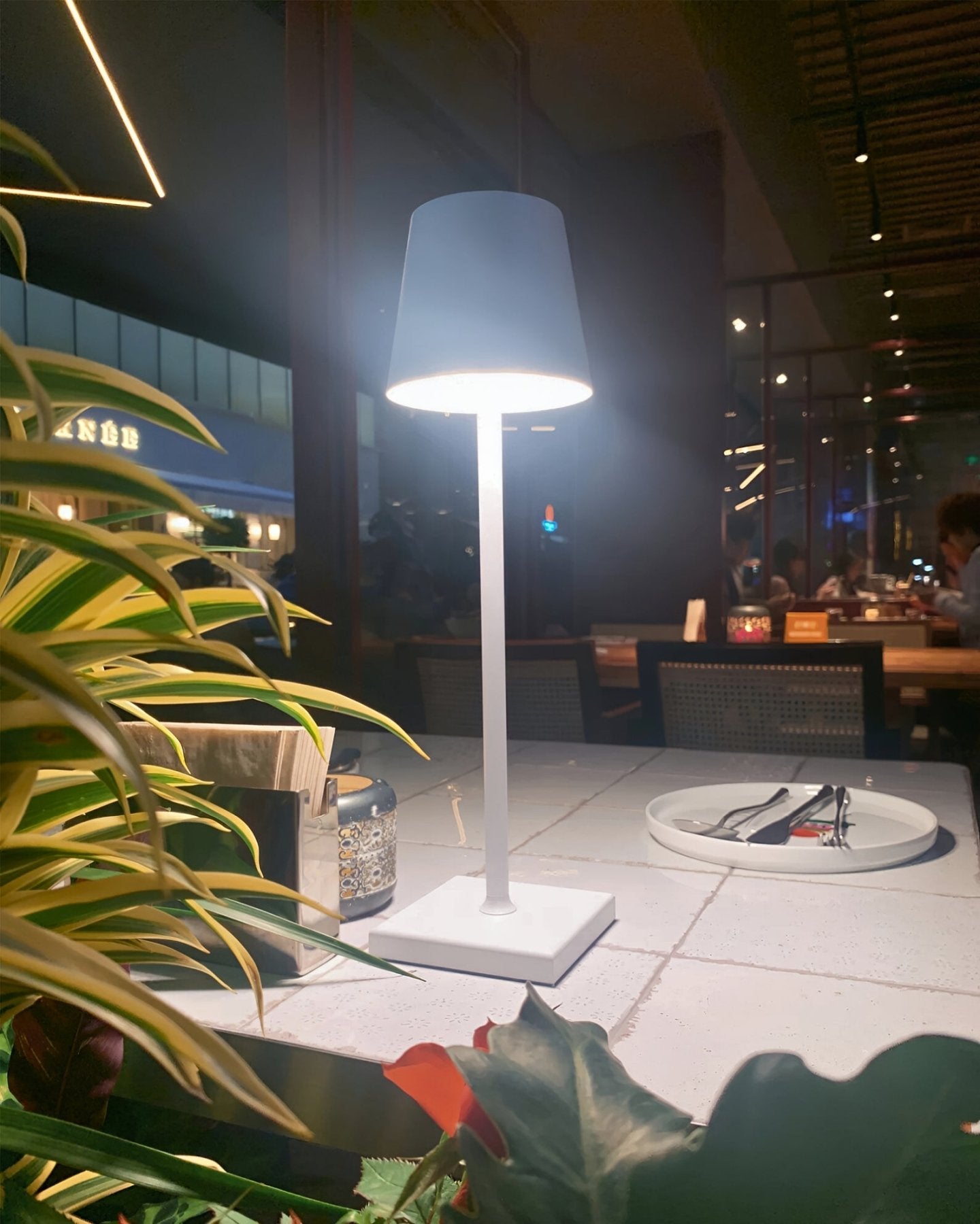 ELO Table Lamp - Zeenova