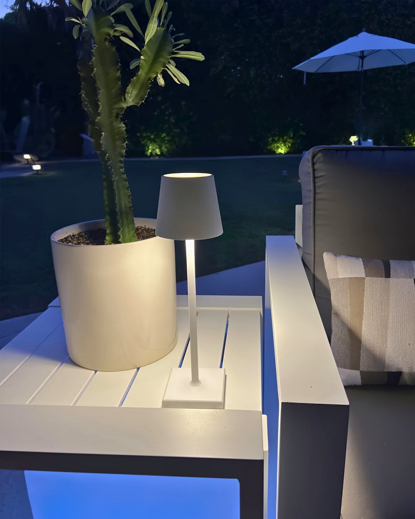 ELO Table Lamp - Zeenova