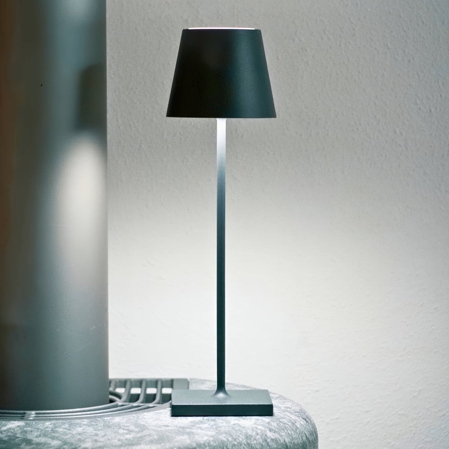 ELO Table Lamp - Zeenova