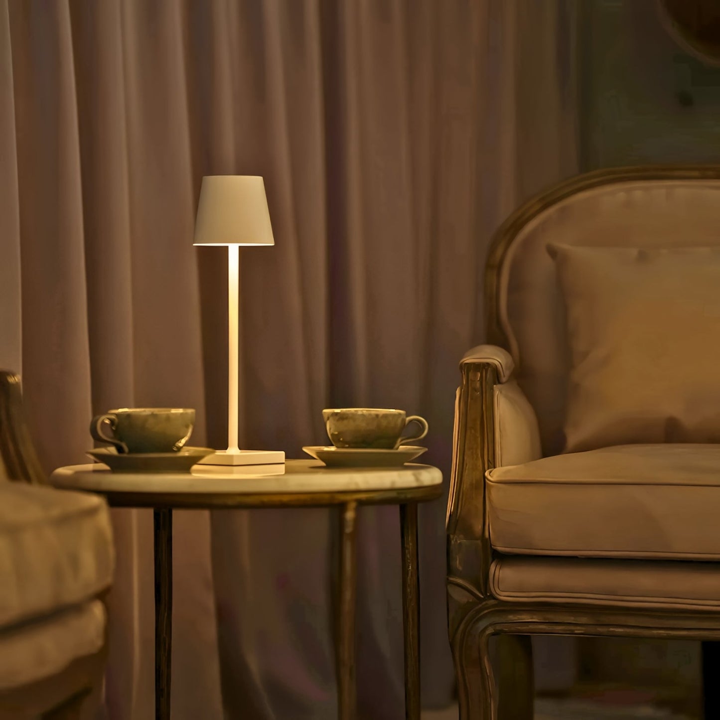 ELO Table Lamp - Zeenova