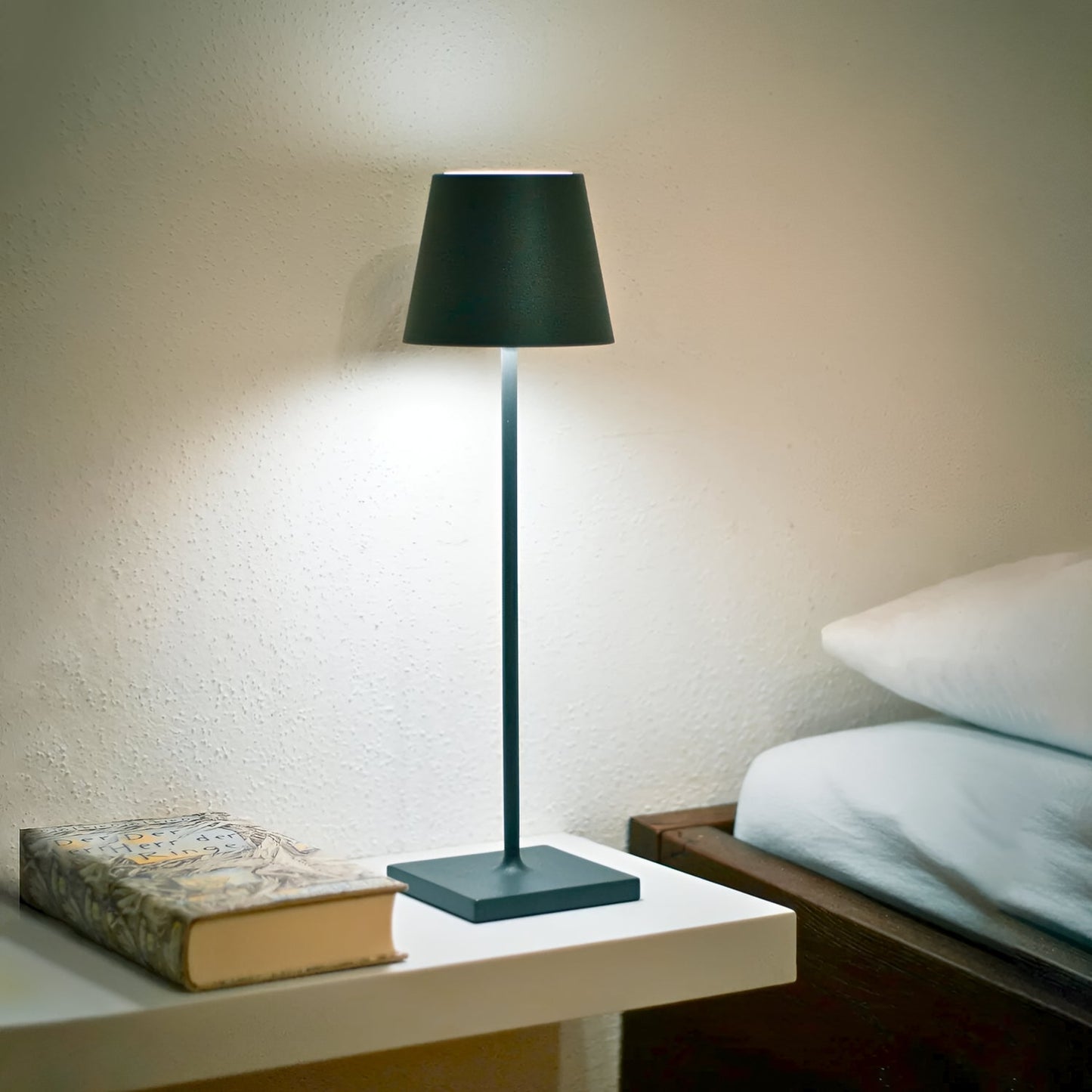 ELO Table Lamp - Zeenova
