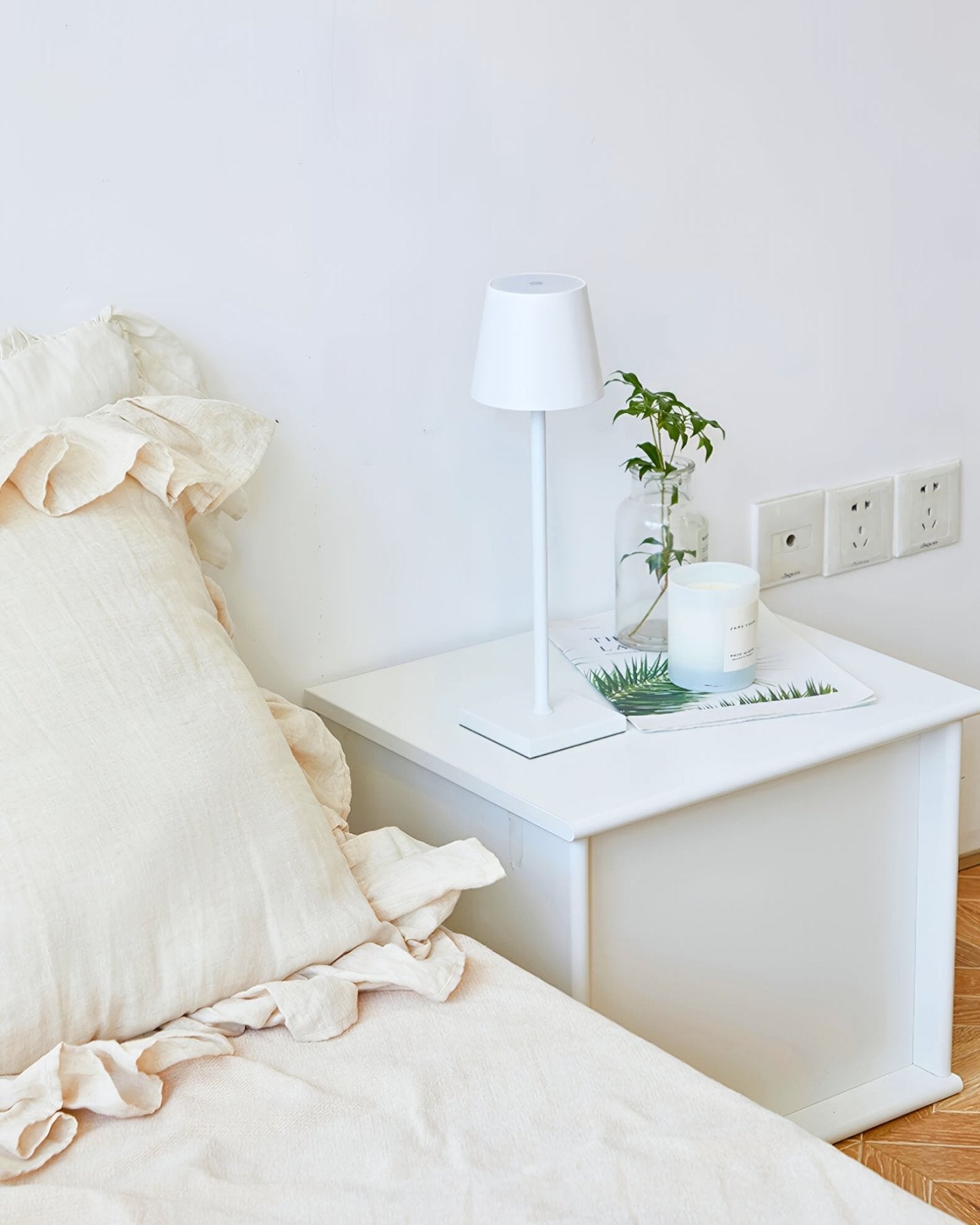 ELO Table Lamp - Zeenova