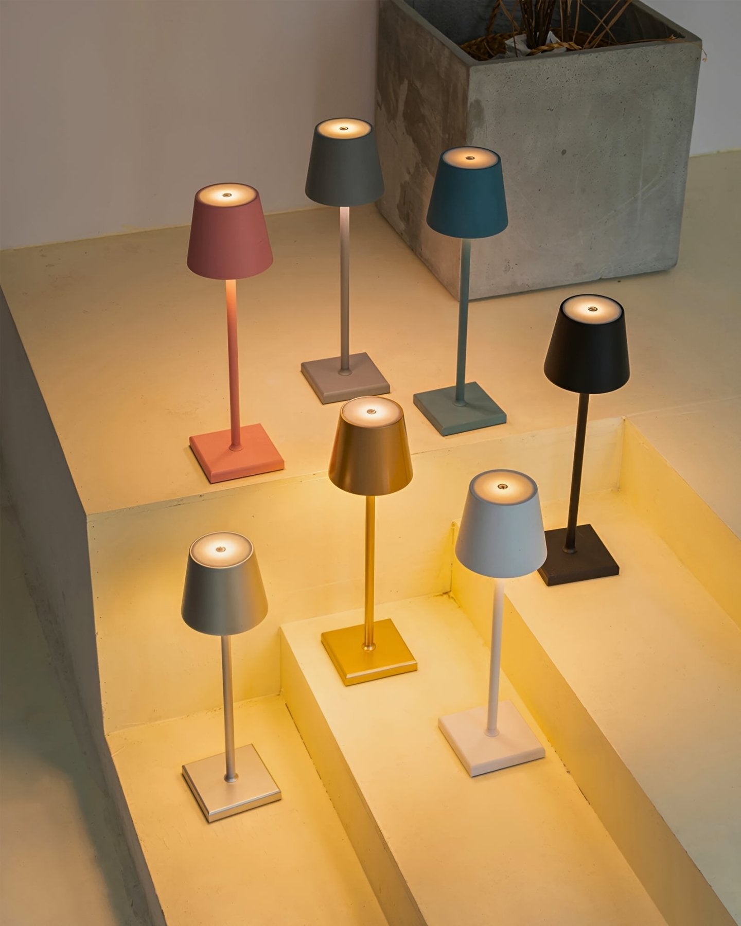 ELO Table Lamp - Zeenova