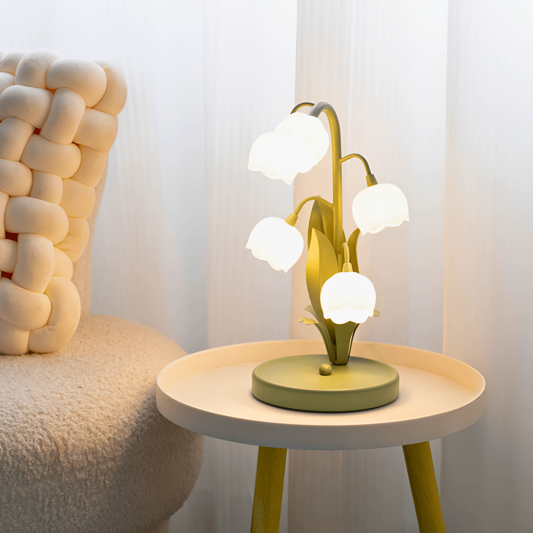 FLOURI Table Lamp - Zeenova