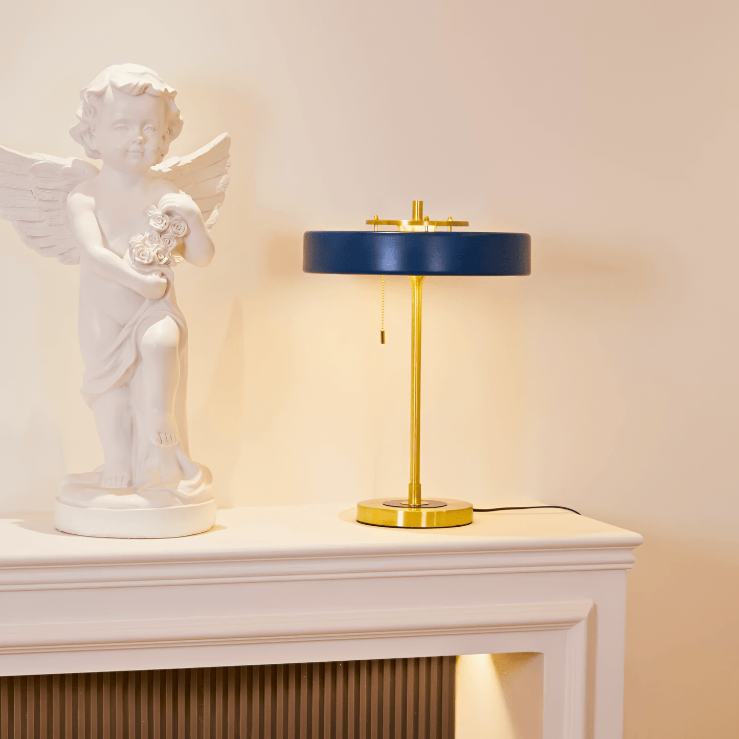ZAREN Table Lamp - Zeenova