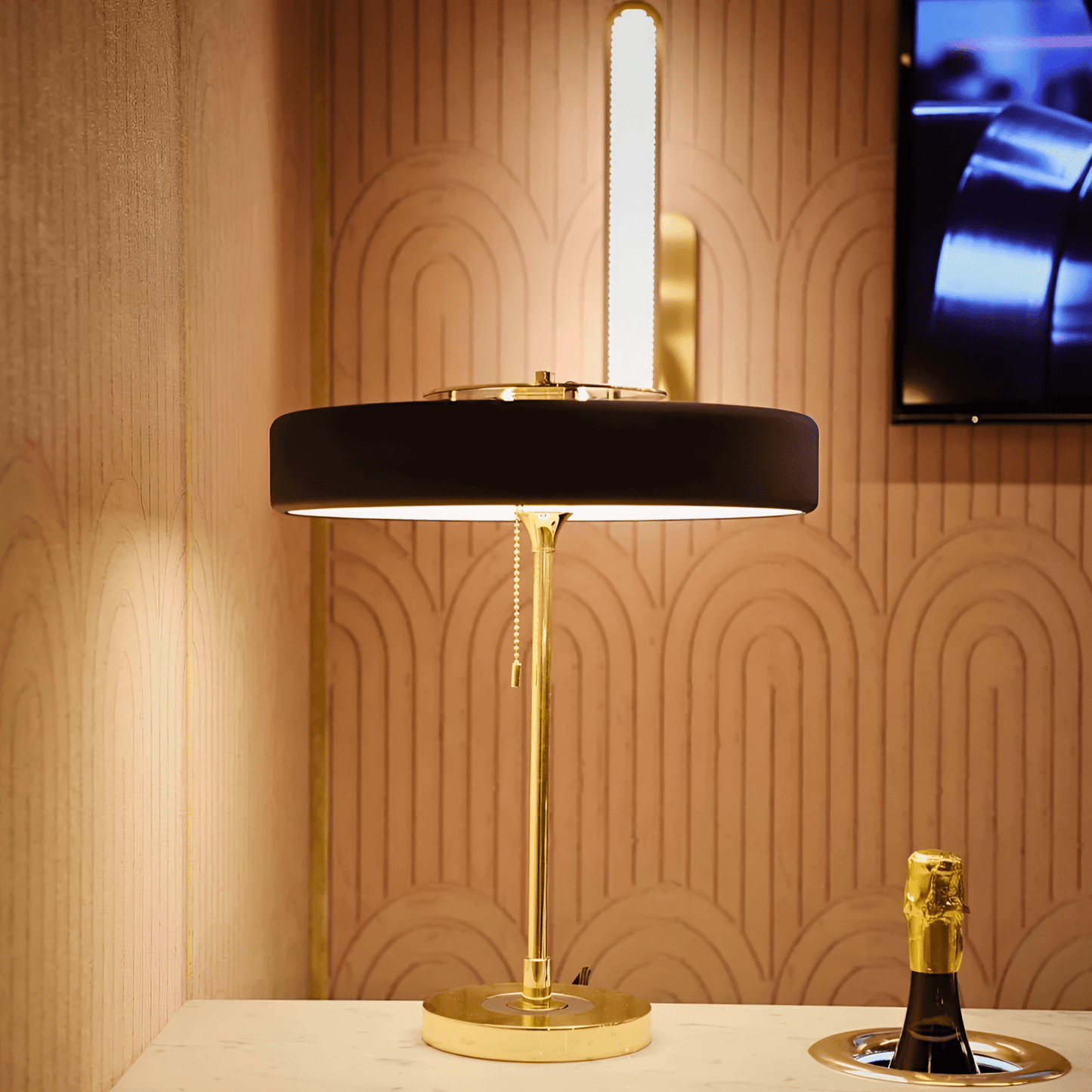 ZAREN Table Lamp - Zeenova