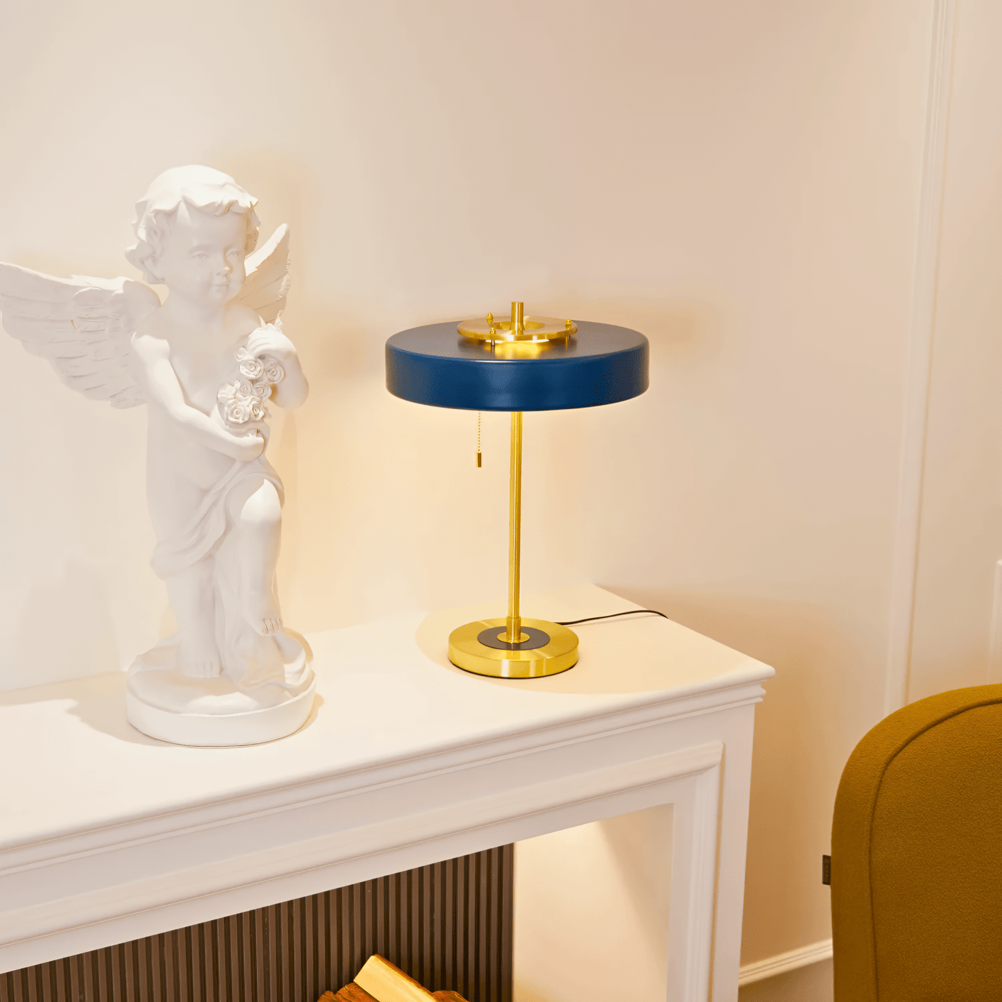 ZAREN Table Lamp - Zeenova