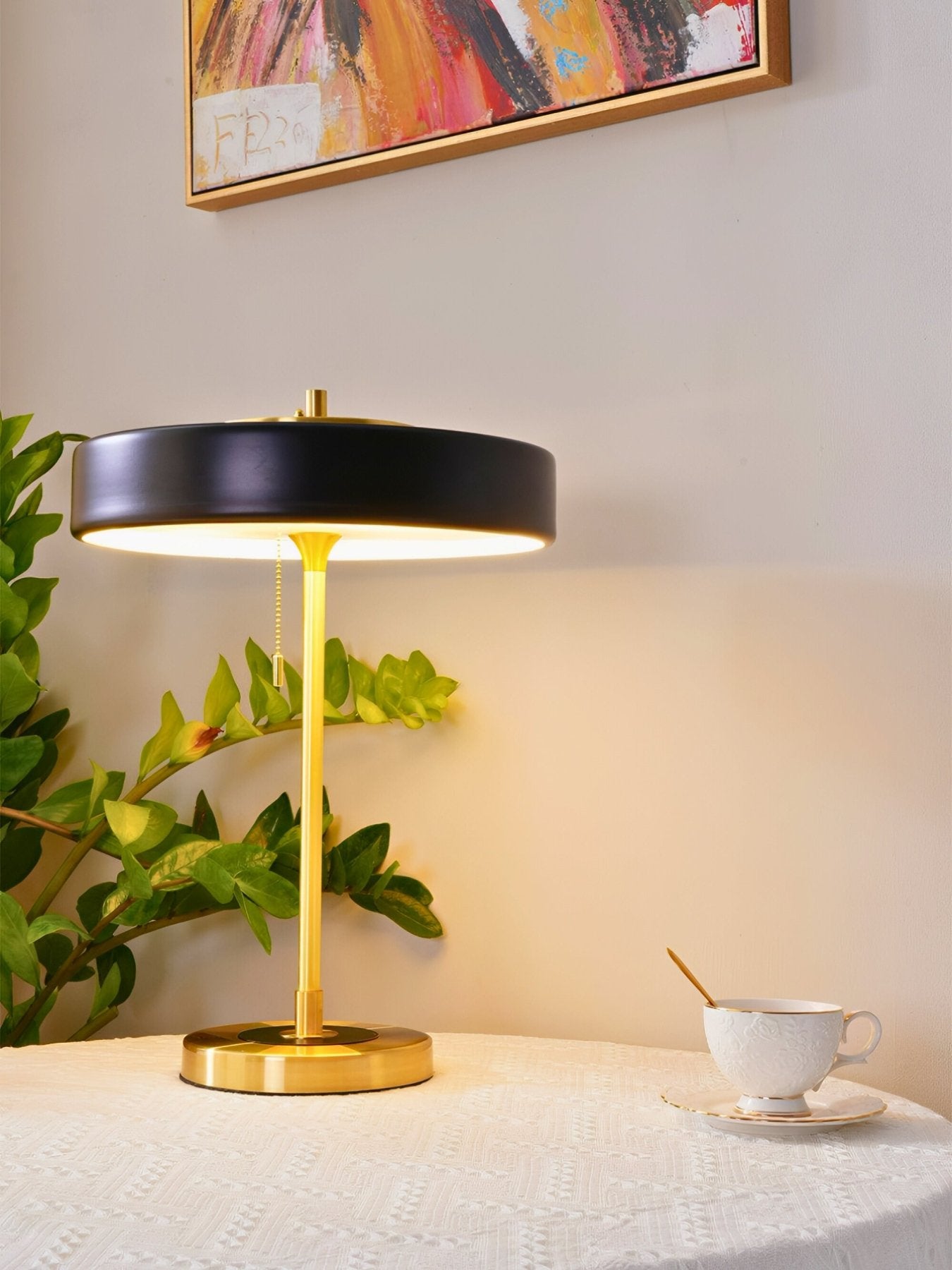 ZAREN Table Lamp - Zeenova