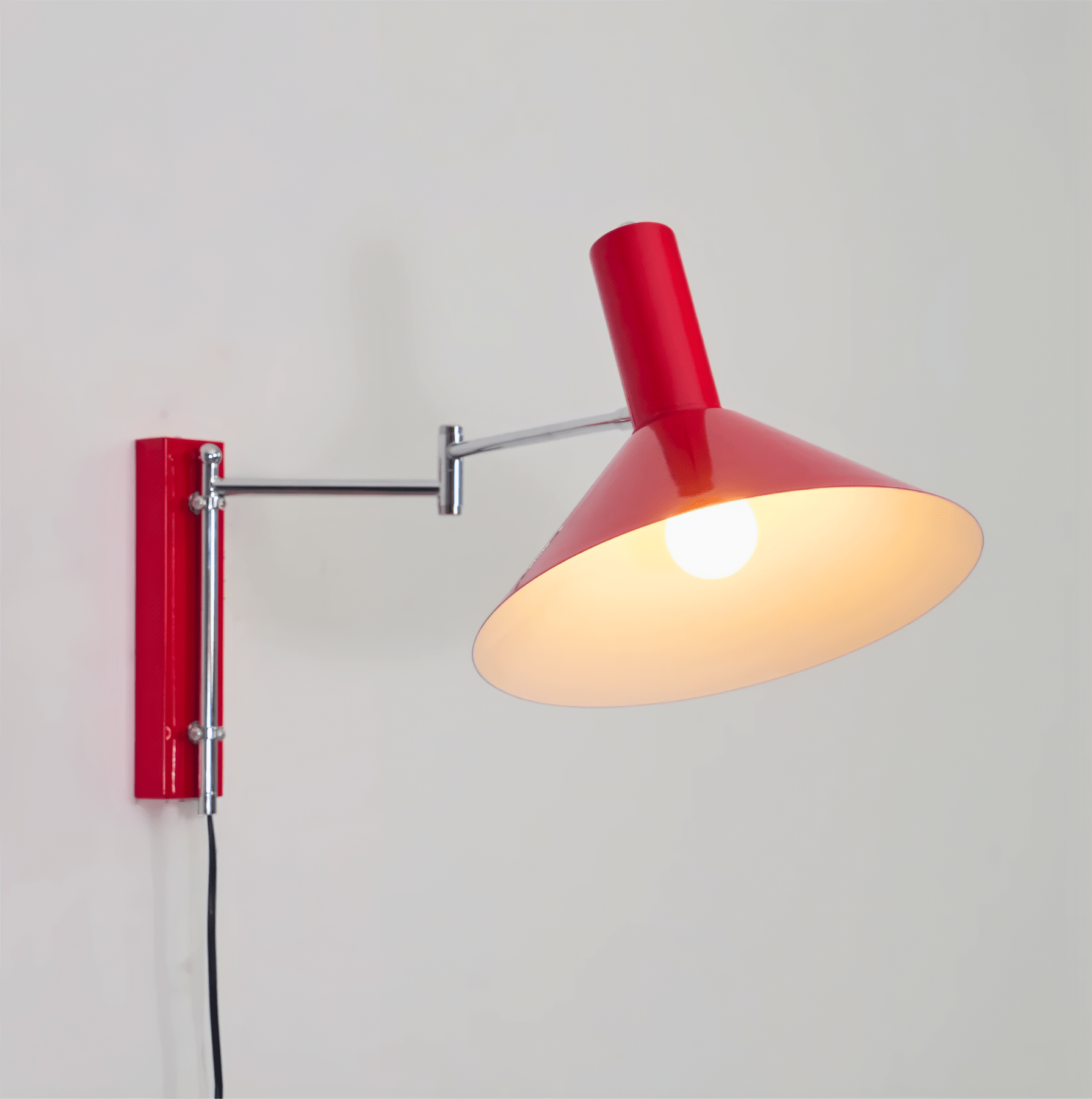AXIS Plug - in Wall Light - Zeenova