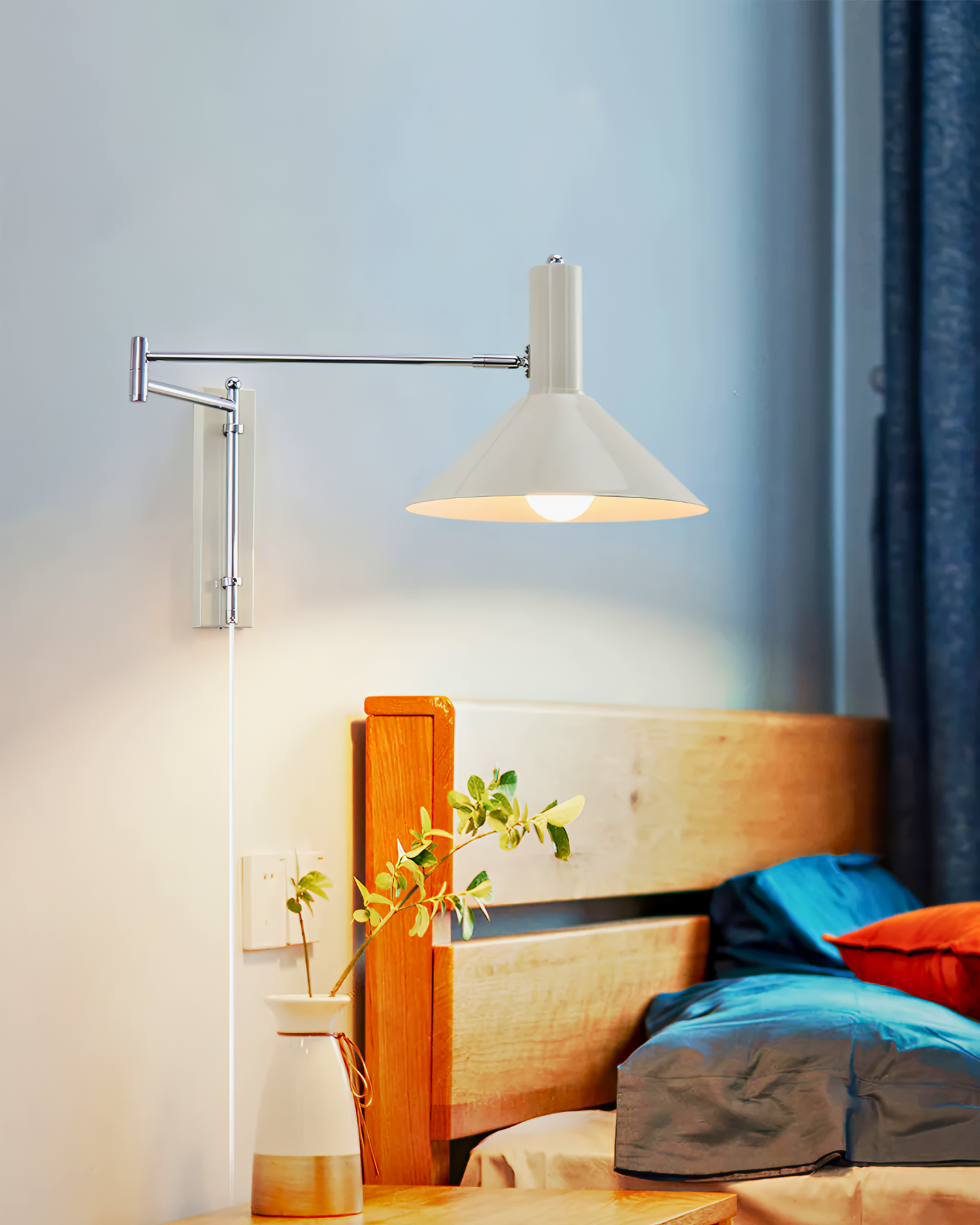 AXIS Plug - in Wall Light - Zeenova