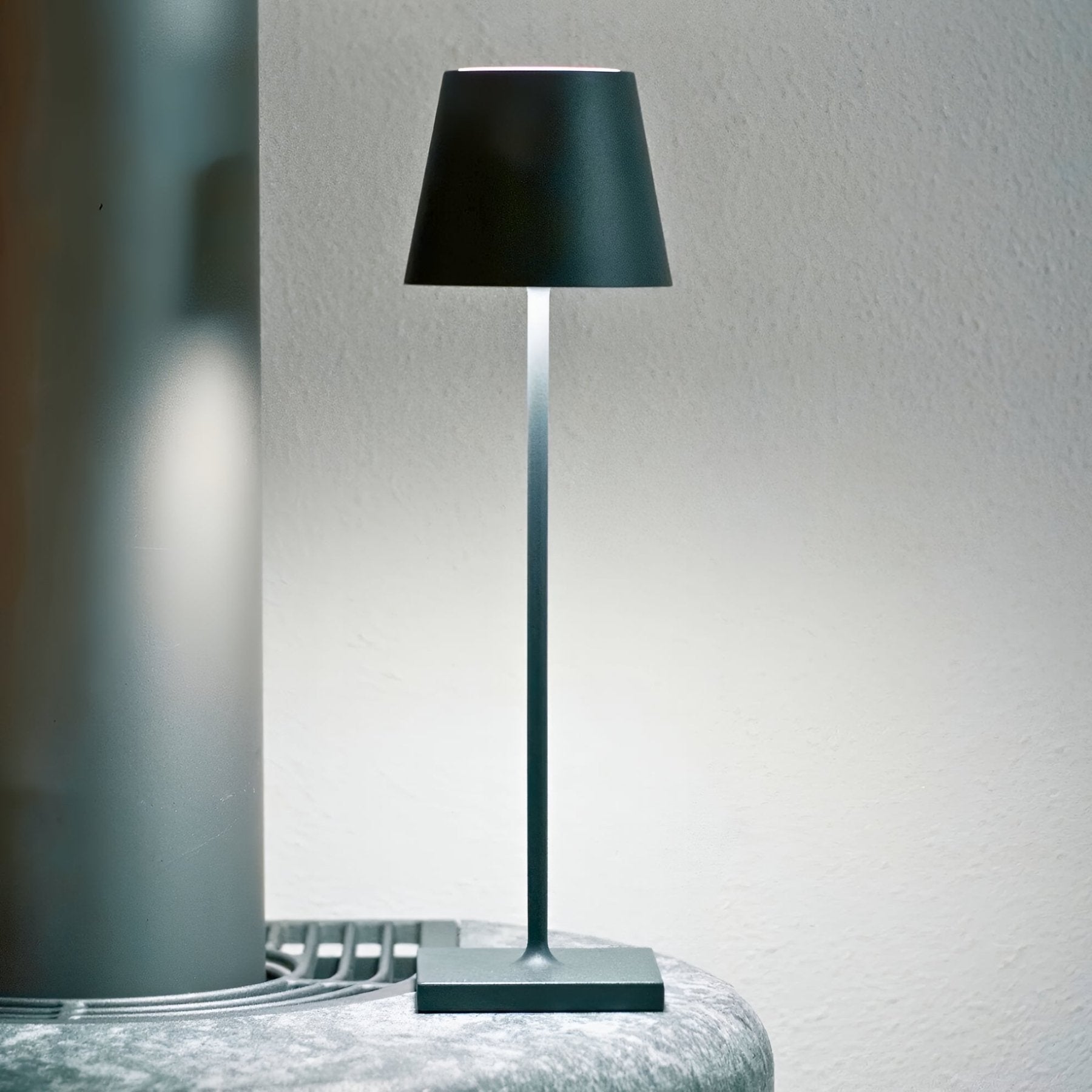 ELO Table Lamp - Zeenova