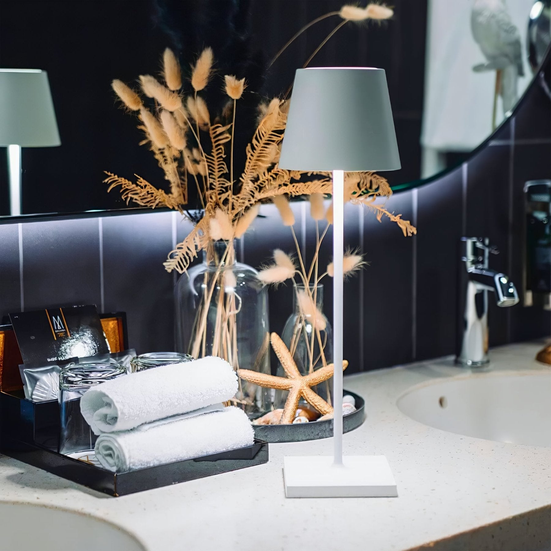ELO Table Lamp - Zeenova