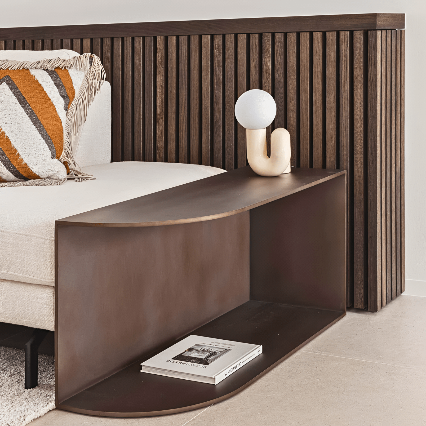 LOOPI Table Lamp - Zeenova