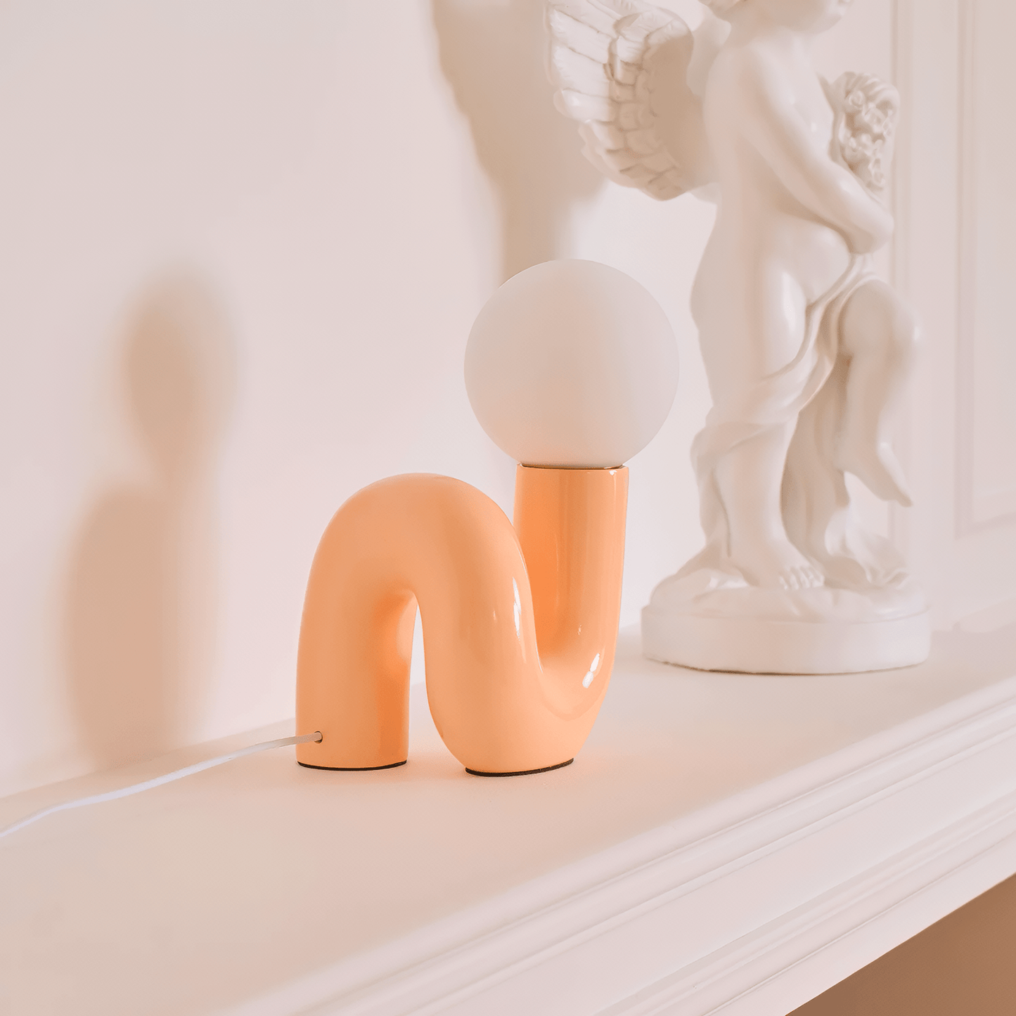 LOOPI Table Lamp - Zeenova
