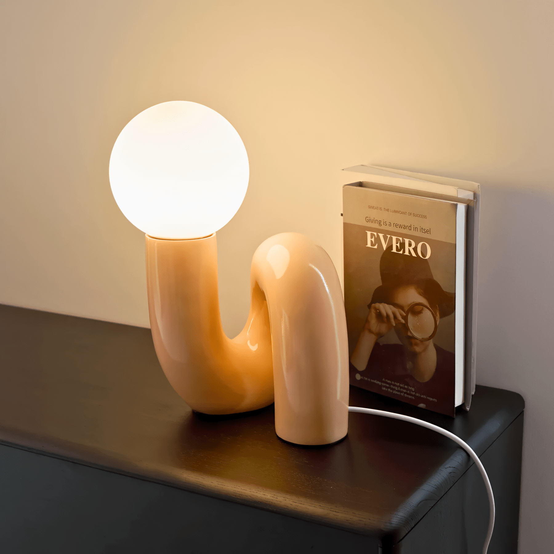 LOOPI Table Lamp - Zeenova