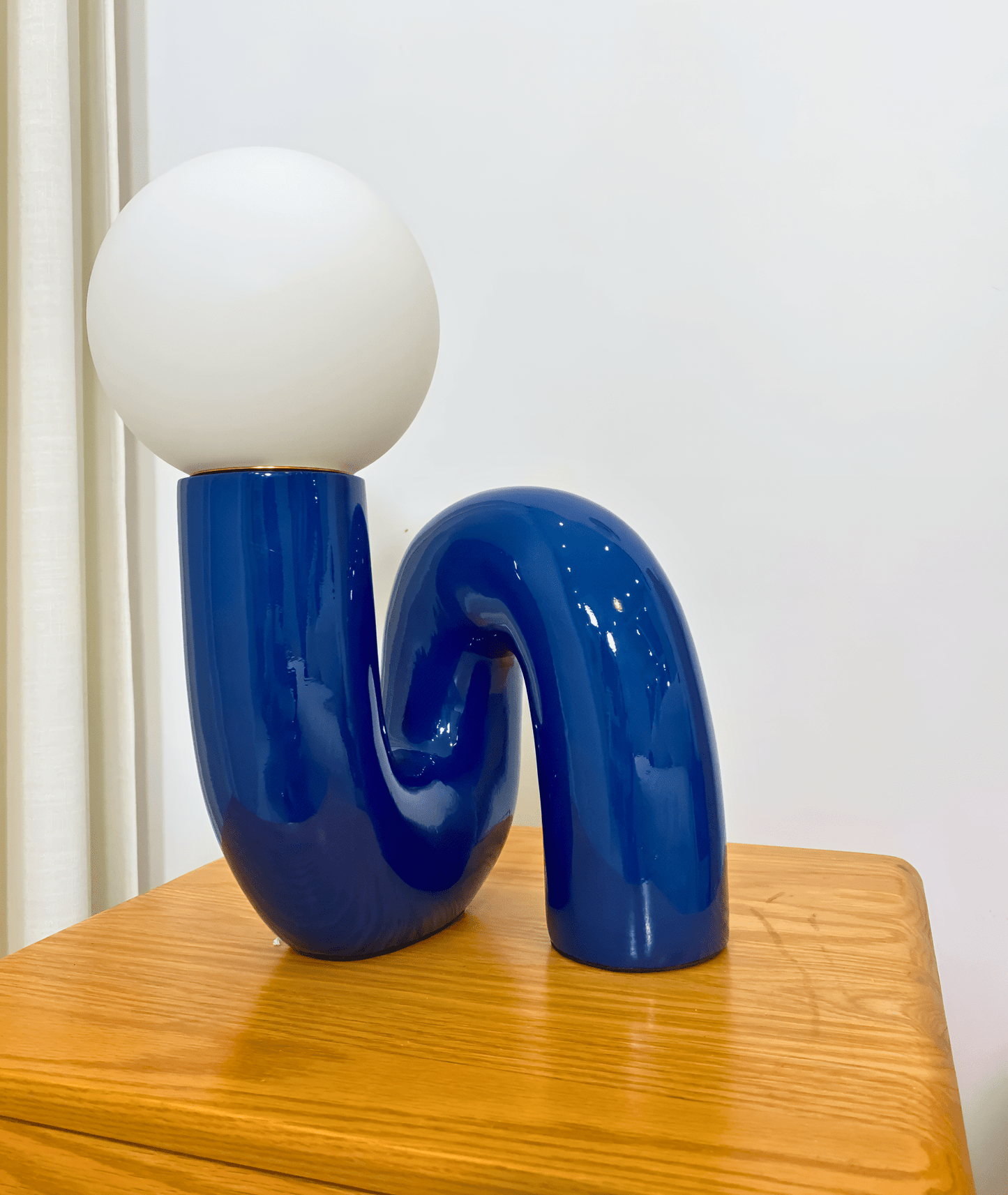 LOOPI Table Lamp - Zeenova