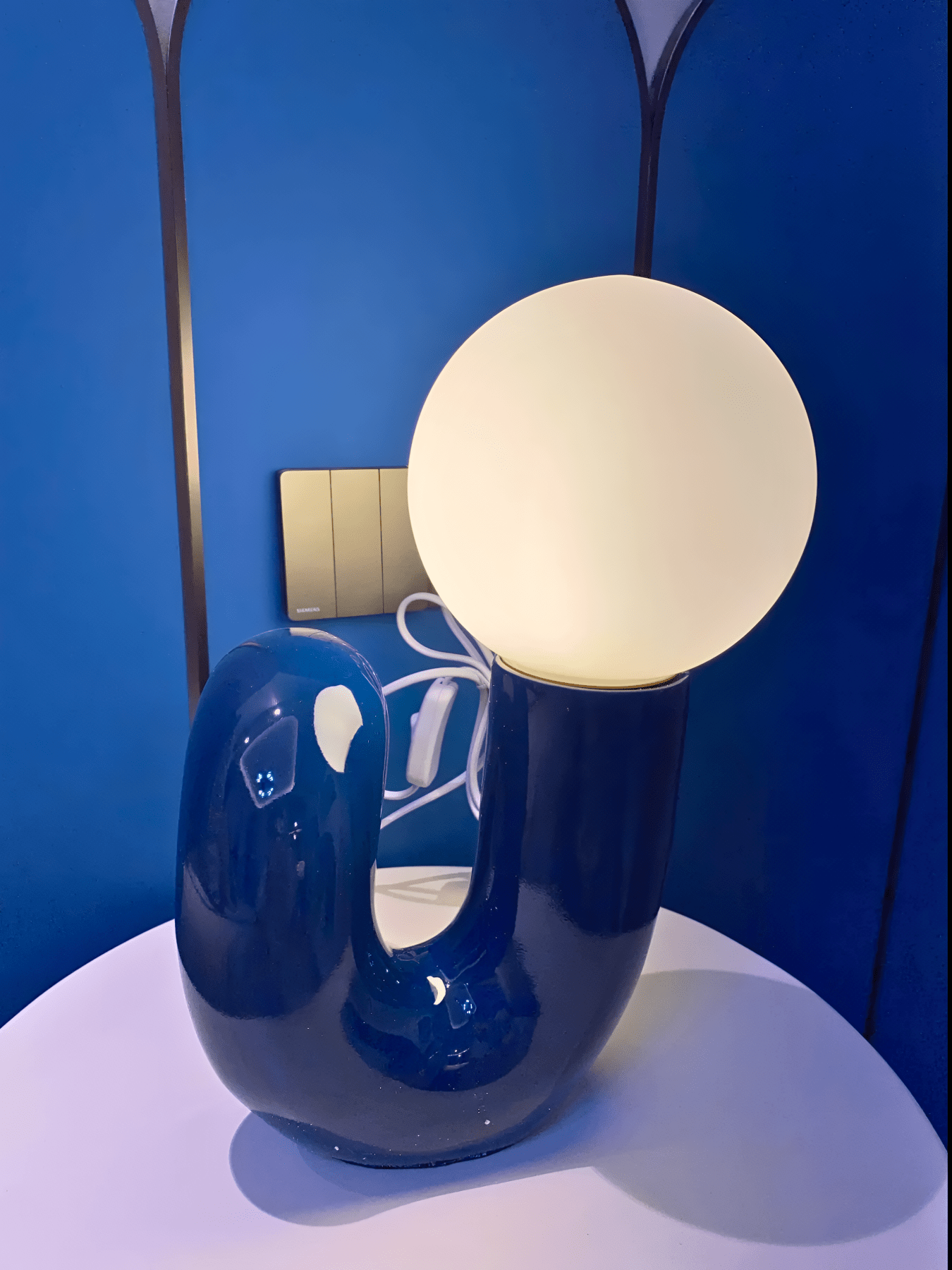 LOOPI Table Lamp - Zeenova