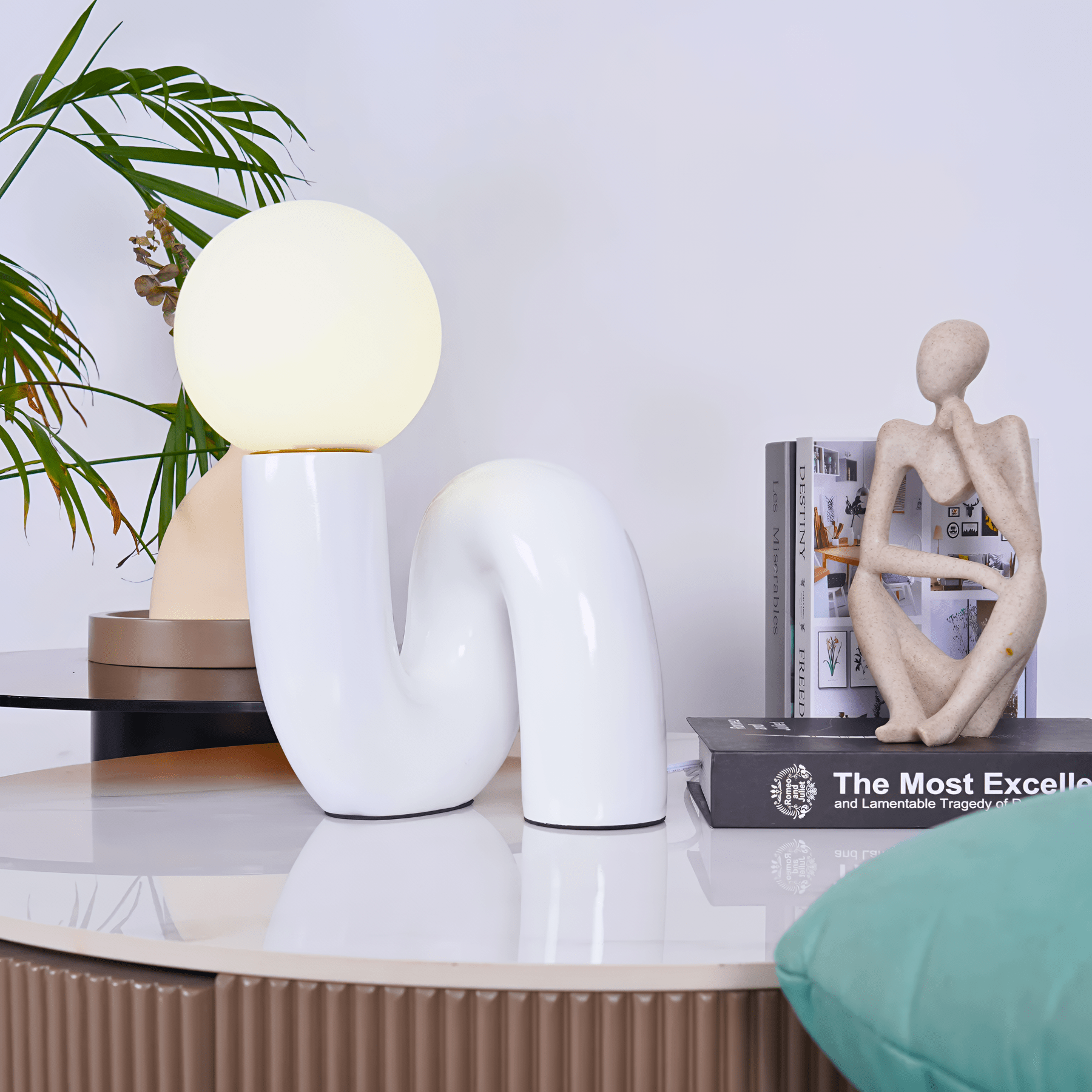 LOOPI Table Lamp - Zeenova