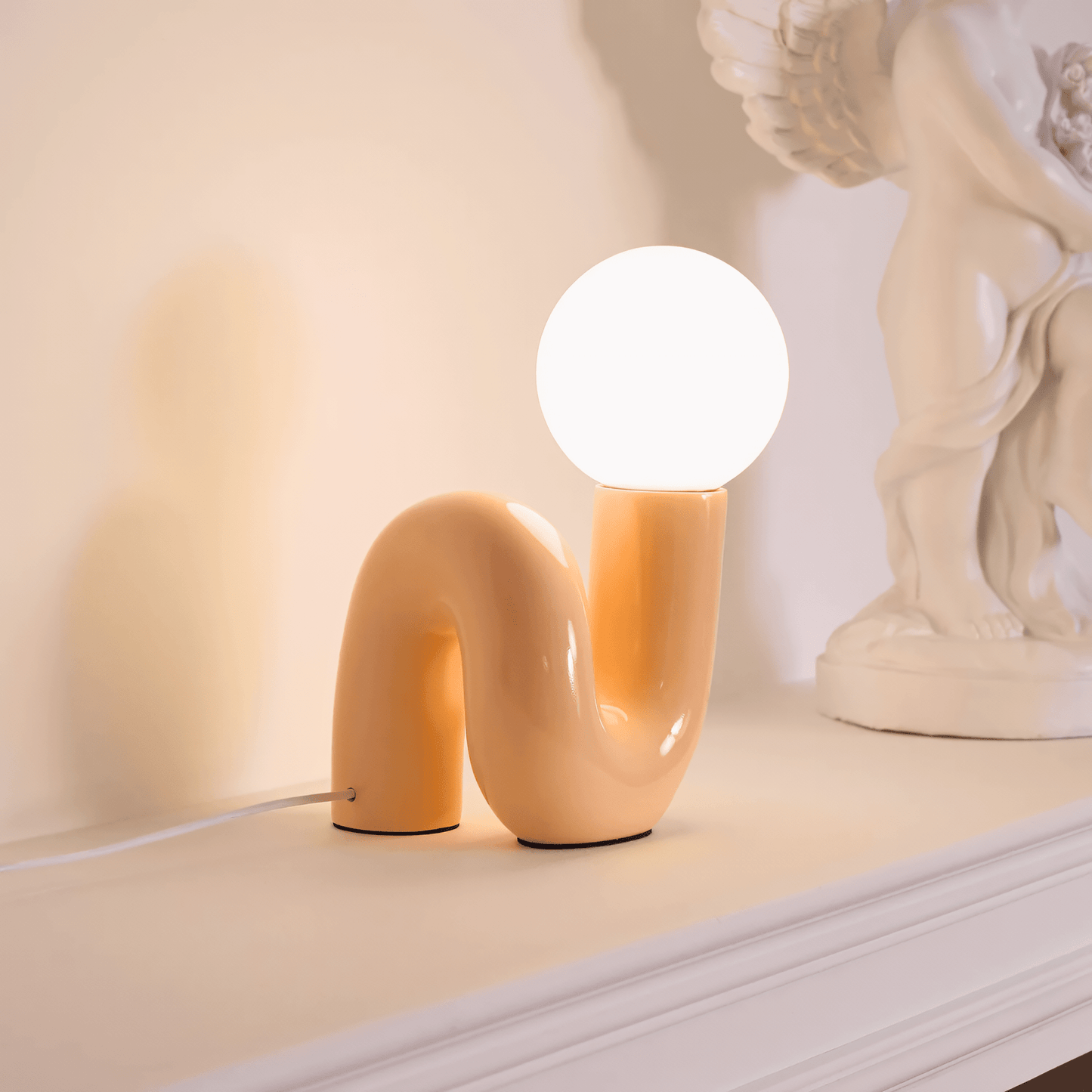 LOOPI Table Lamp - Zeenova