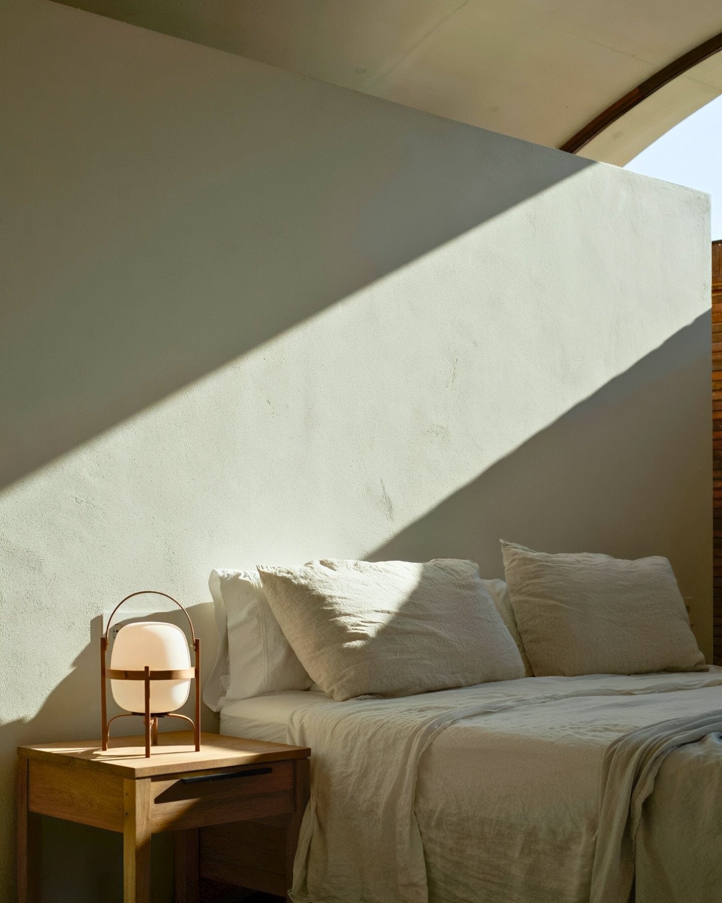 TOMO Table Lamp - Zeenova