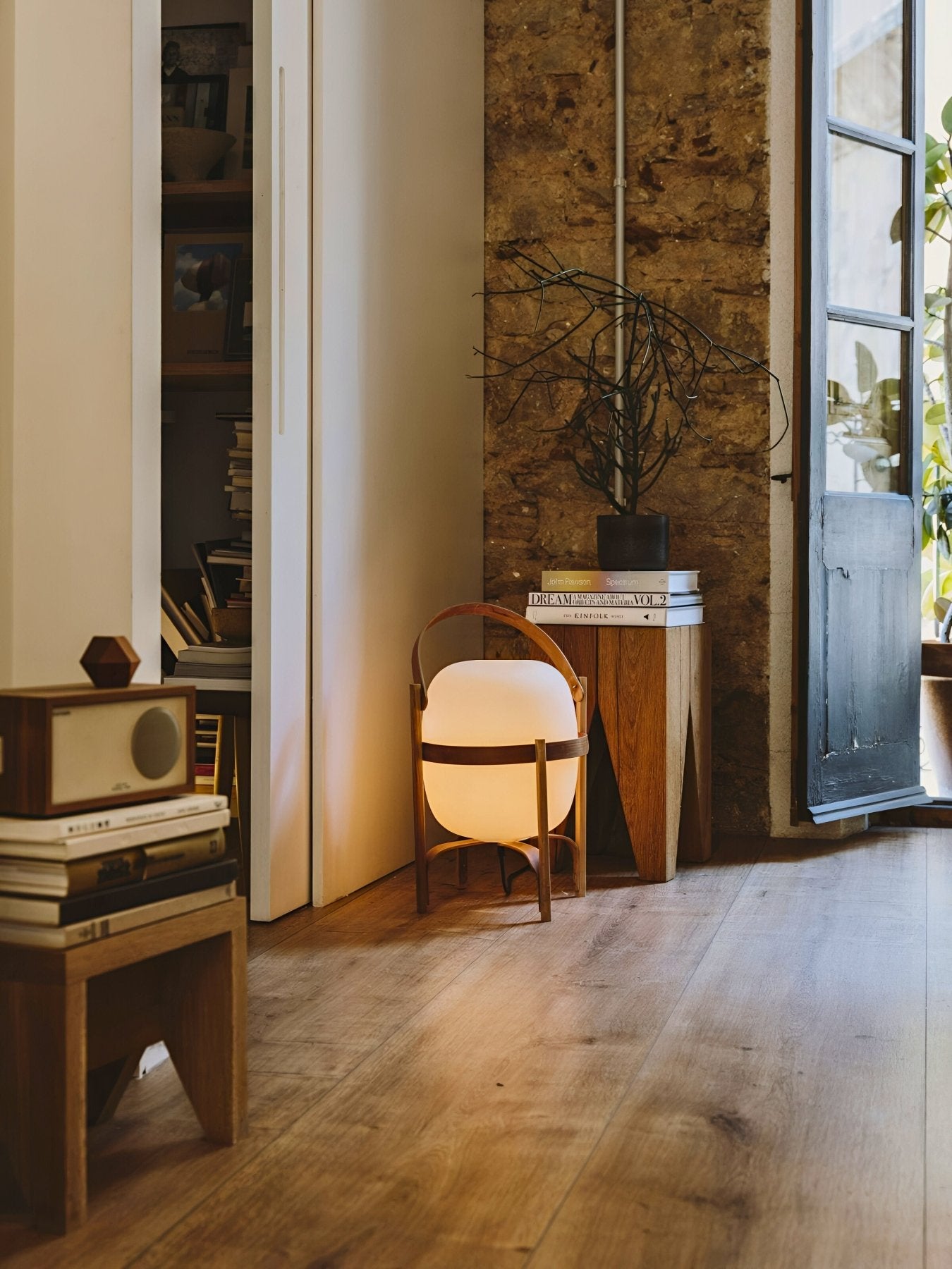 TOMO Table Lamp - Zeenova