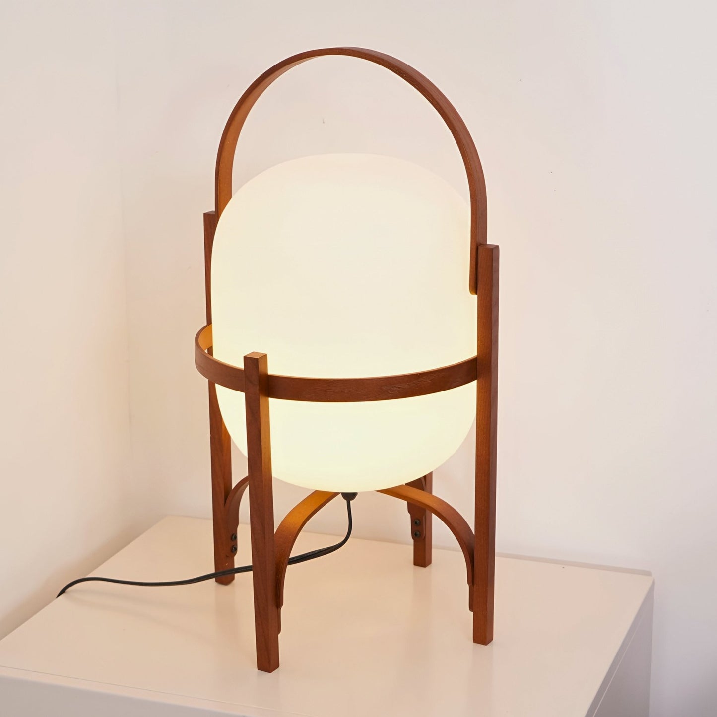 TOMO Table Lamp - Zeenova