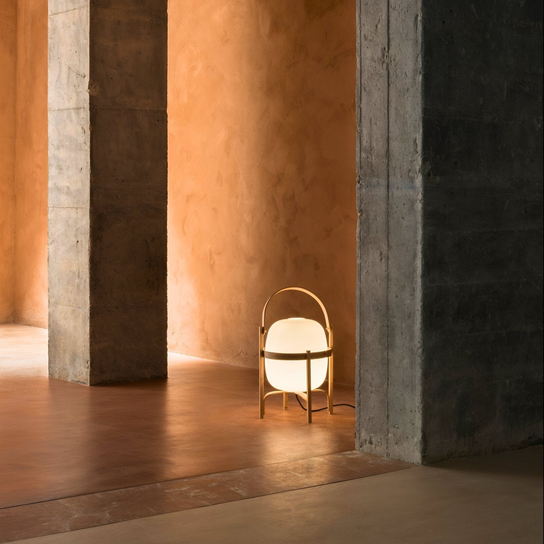 TOMO Table Lamp - Zeenova